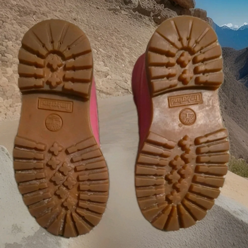 Cute Kids's Timberland Premium Waterproof Boots in a fuchsia prism pinkish Sz 9. - Picture 5 of 8